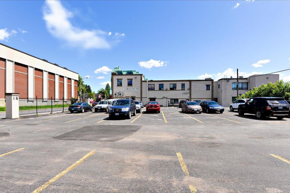 Ottawa Inn Hotel Εξωτερικό φωτογραφία
